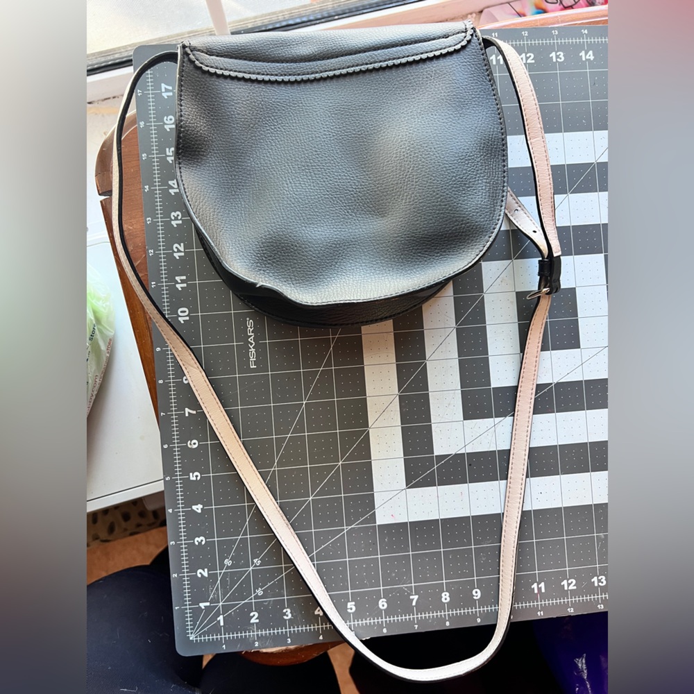 Kate Spade Vanderbilt Place Tegan Bow Black Pebble Leather Crossbody MSRP $279 - Picture 13 of 14